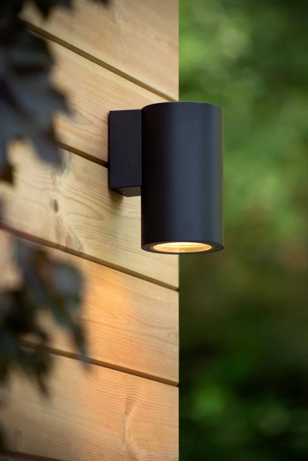 Lucide VOLANTIS - Wall spotlight / Wall light Indoor/Outdoor - 1xE27 - IP54 - Black - ambiance 1